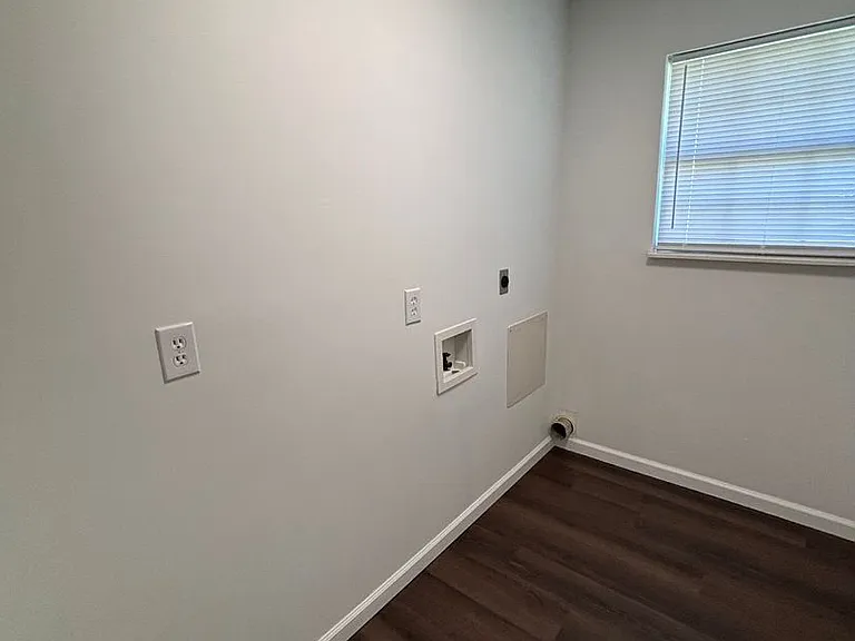1712 Delaware Ave — Photo 14