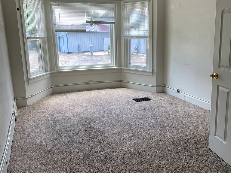 640 McHenry St #1 — Photo 14
