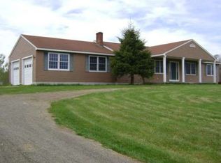 46 Alfalfa Rd, Sidney, ME 04330