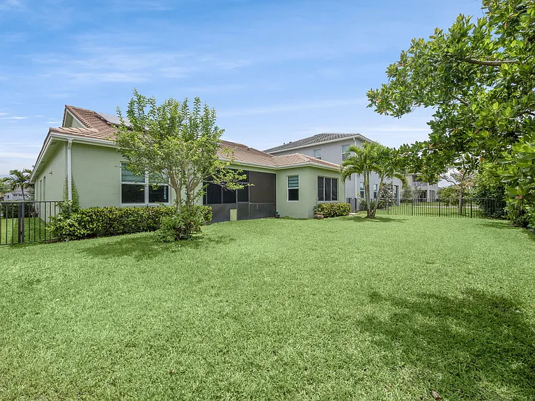 5857 Whippoorwill Cir — Photo 15