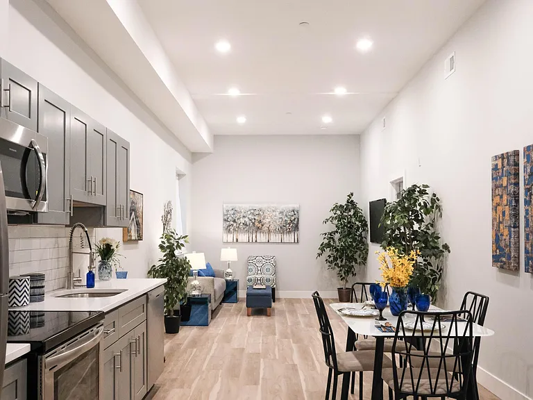 1022 Wood St #201 — Photo 2