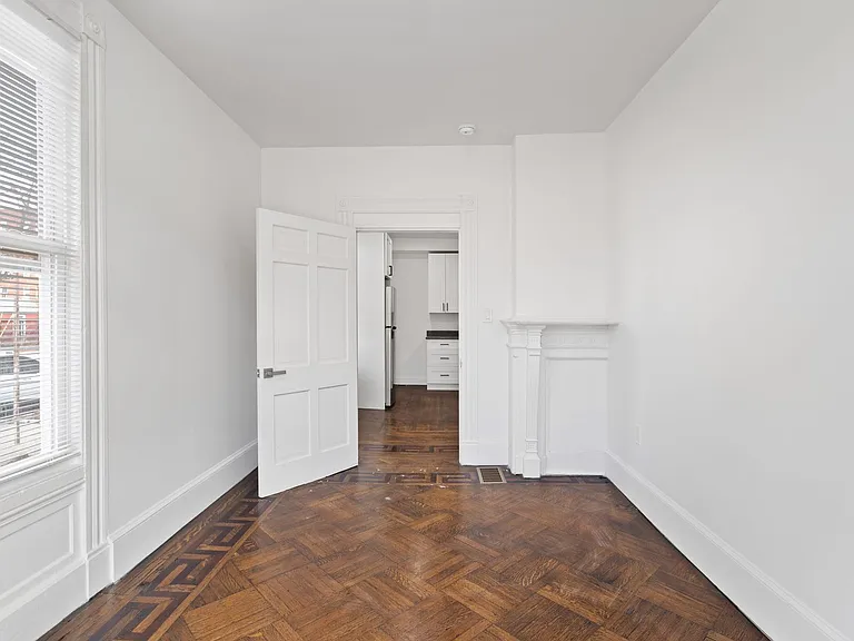 455 George St — Photo 7