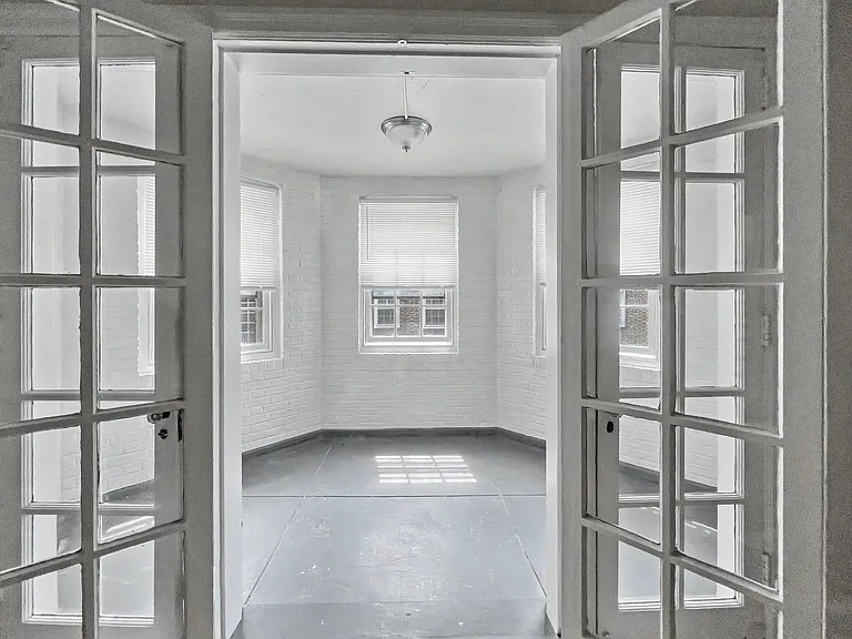 Edgehill Court — Photo 35
