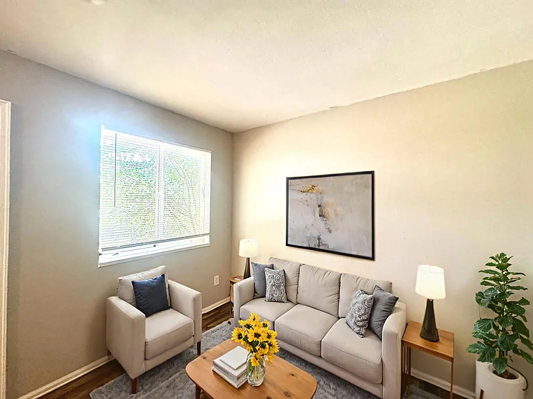 Leisure Apartments — Photo 18