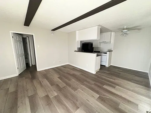 Floor plan 21821-09