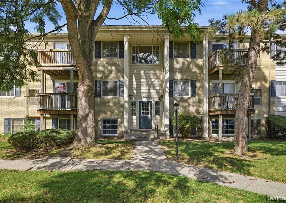45250 Keding St #203