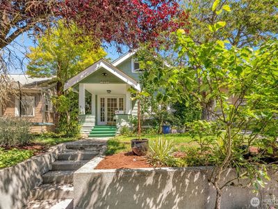 5618 12th Avenue NE, Seattle, WA, 98105