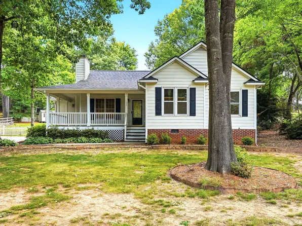 1025 Stonewater Dr, Raleigh, NC 27603