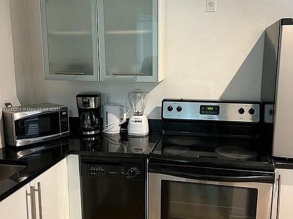 3rd image of 1512 Washington Ave APT 201