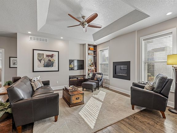 5th image of 590 Spyglass Ln