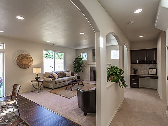4th image of 1811 S Beige Street Stoneridge 3/4