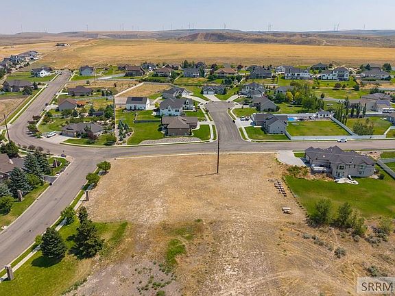 3rd image of 3470 S Founders Pointe Dr
