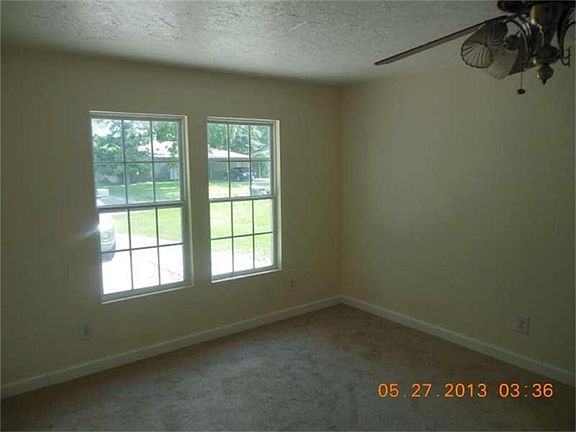 4th image of 4330 W Broadway St