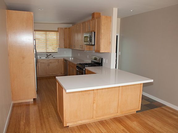 3rd image of 13205 W Washington Blvd #1/2