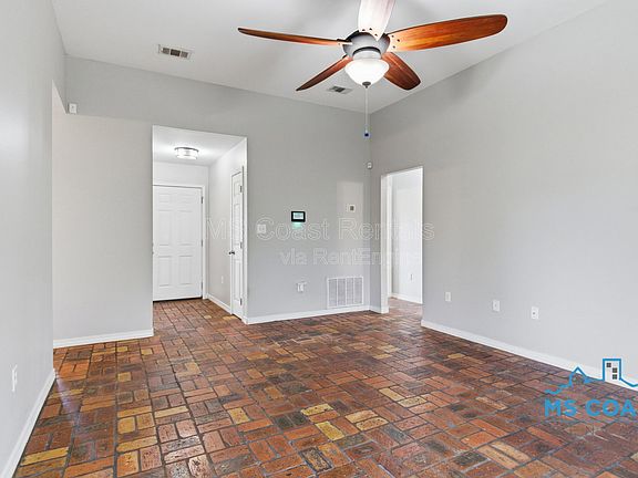 5th image of 14971 Camp Ln