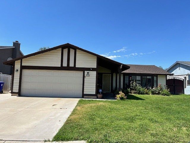 1st image of 2455 James Pl