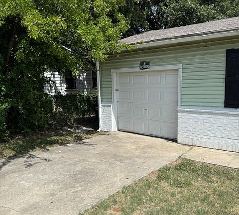 2nd image of 3837 Childress St