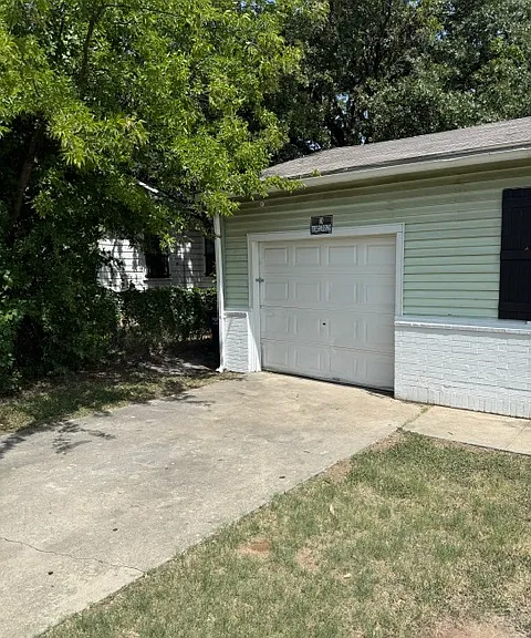 3837 Childress St — Photo 2