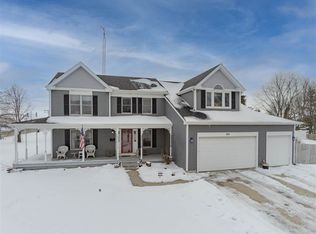 635 Bellwood Dr, Belvidere, IL 61008