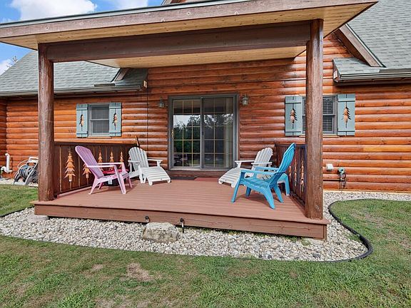 2nd image of 2381 Log Cabin Ln