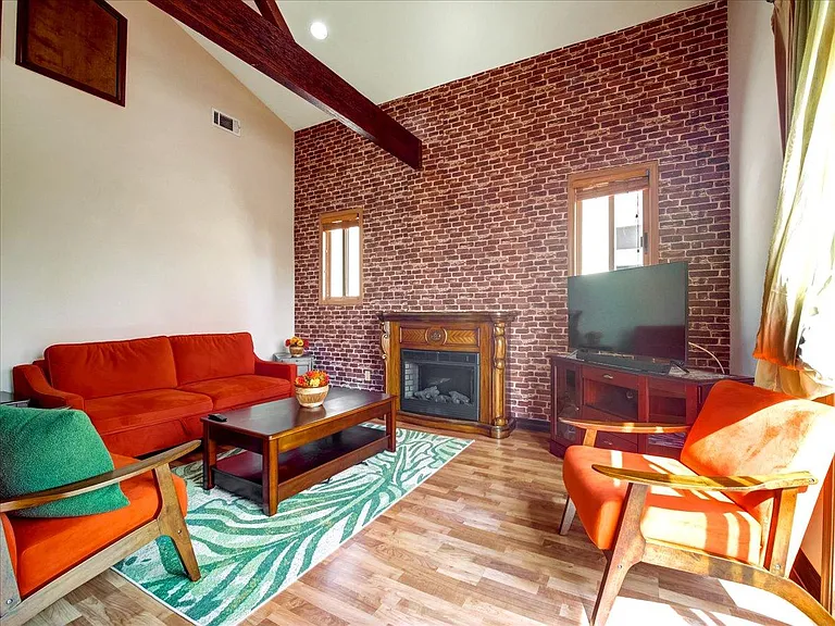 10769 Ohio Ave #Penthouse 2 — Photo 5
