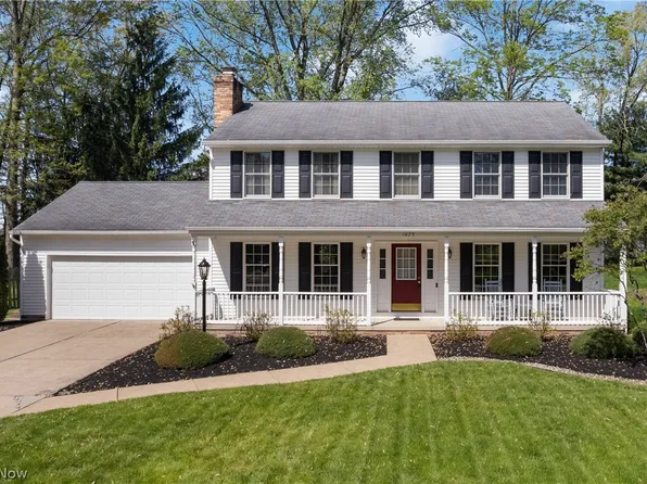 1675 Chatham Ave NE, North Canton, OH 44720