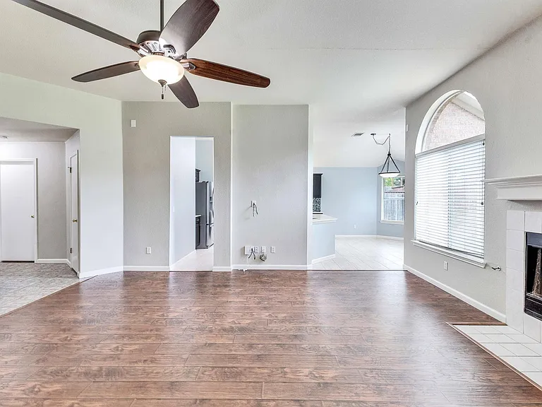 6412 Convict Hill Rd — Photo 11