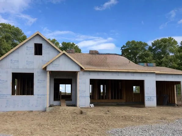 4201 Boulder Creek Dr, Midland, MI 48642