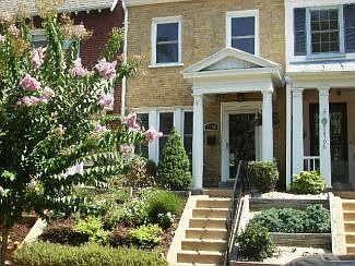 1st image of 2708 Parkwood Ave