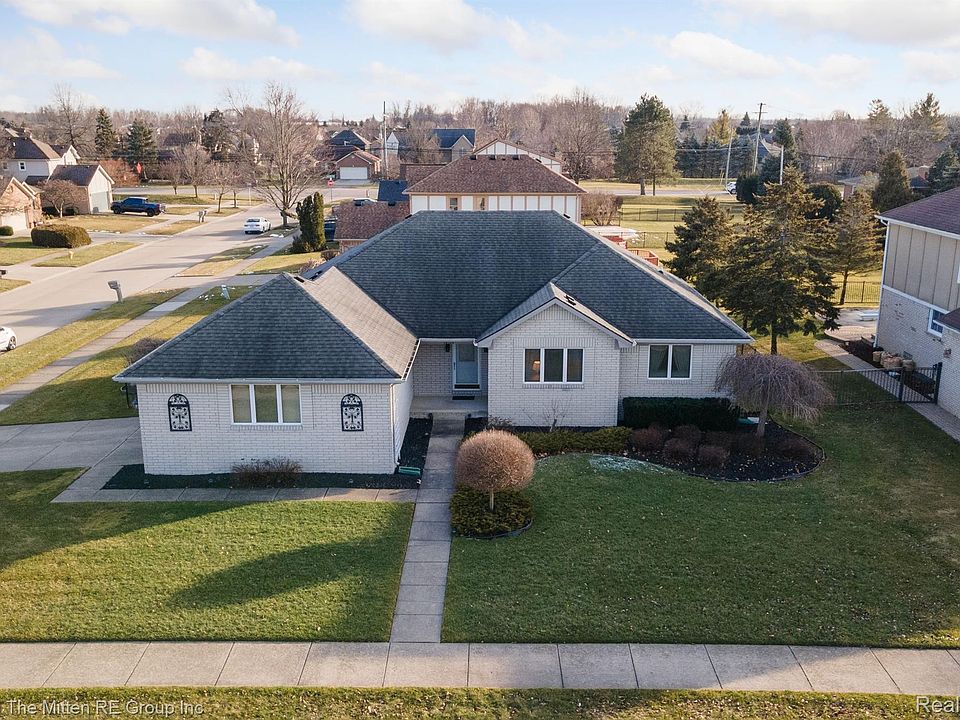 1st image of 16124 Violet Dr
