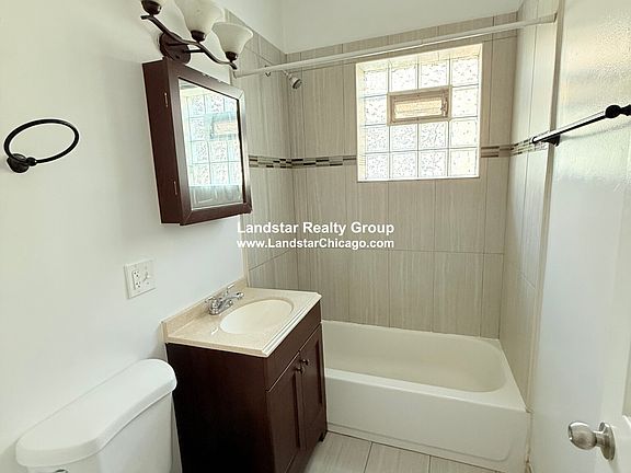 5th image of 4453 N Hamlin Ave APT 3