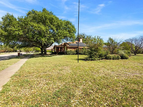 3rd image of 201 Brian Way