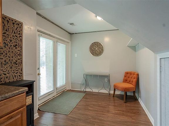 4th image of 2560 Piney Wood Ln Unit 3