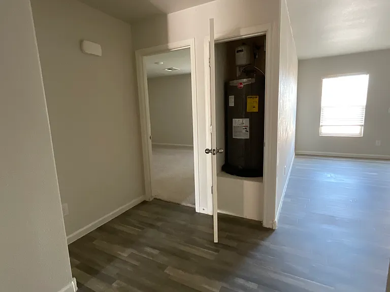 2405 Village Dr — Photo 16