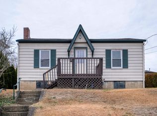 1832 Devonshire Rd, Coraopolis, PA 15108