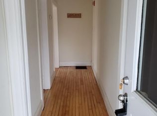 25 Devens St APT 5, Greenfield, MA 01301
