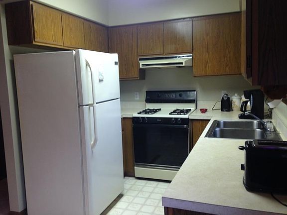 2nd image of 1575 1st St