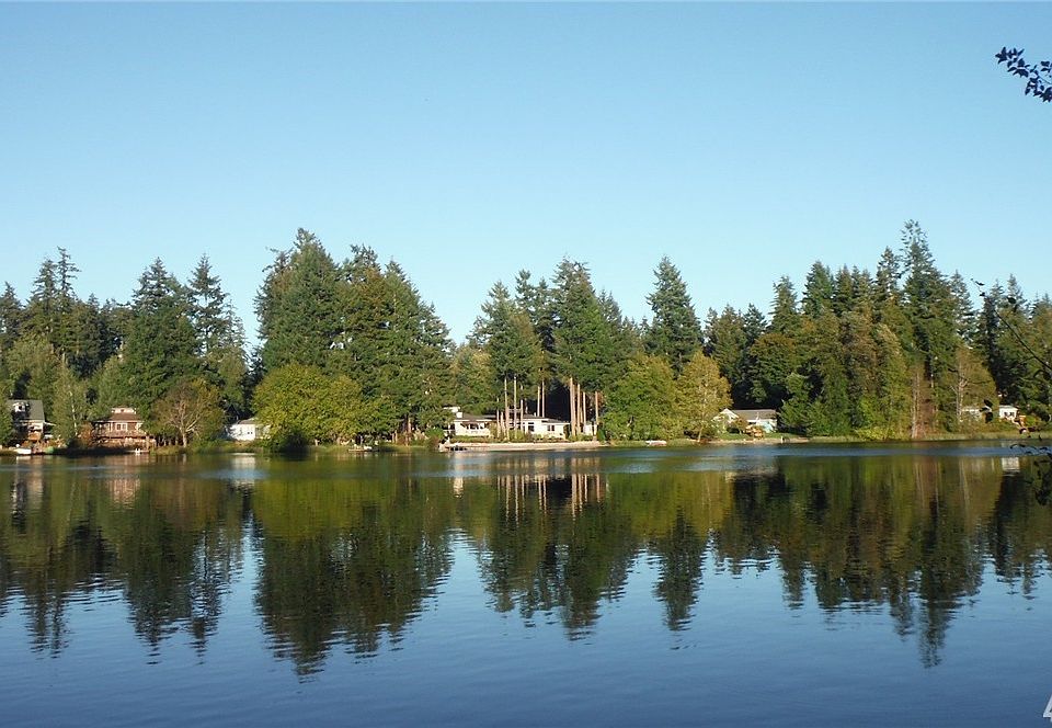 1st image of 2105 194th Ave SW