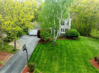 115 Castle Rocks Rd, Warwick, RI 02886