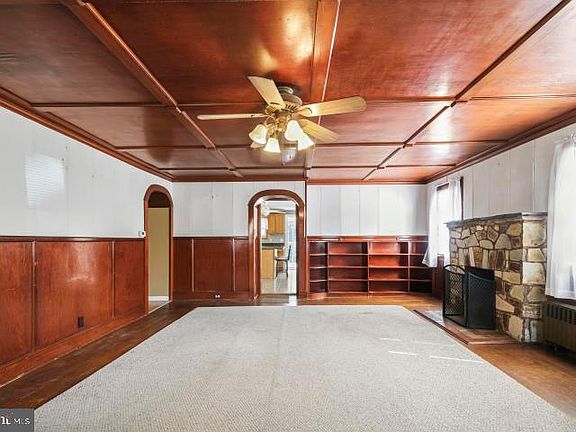 5th image of 609 Forepeak Ave
