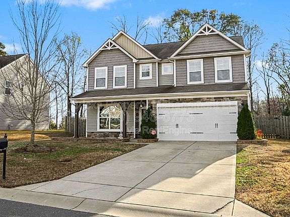 3rd image of 149 Kingston Dr