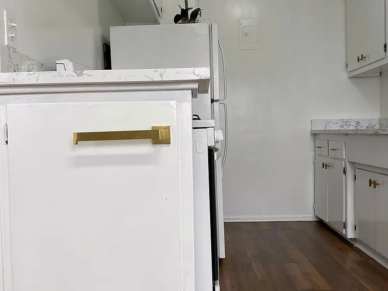 911 N Harper Ave #2 — Photo 10