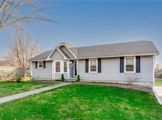 410 E Rose Cir, Odessa, MO 64076