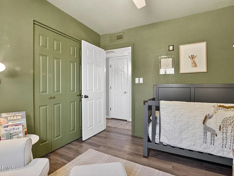 1022 W 13th St — Photo 19