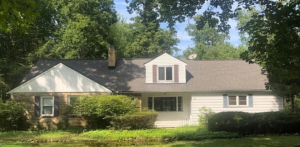 1st image of 195 Meadowood Ln