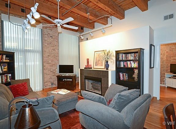 2nd image of 300 W Grand Ave APT 311
