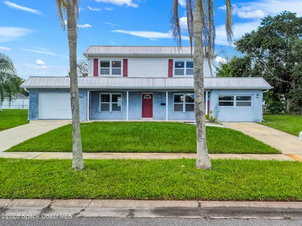 942 Chace Ln NE, Palm Bay, FL 32905