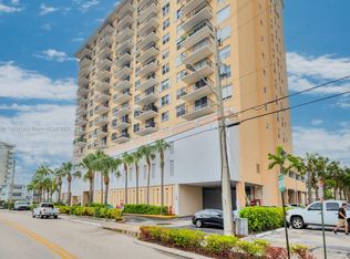 427 Golden Isles Dr APT 4A, Hallandale Beach, FL 33009