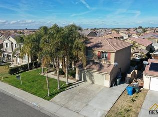 1308 Los Cantos Ave, Arvin, CA 93203