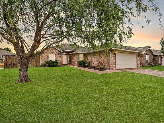 5th image of 2369 Blue Jay Dr